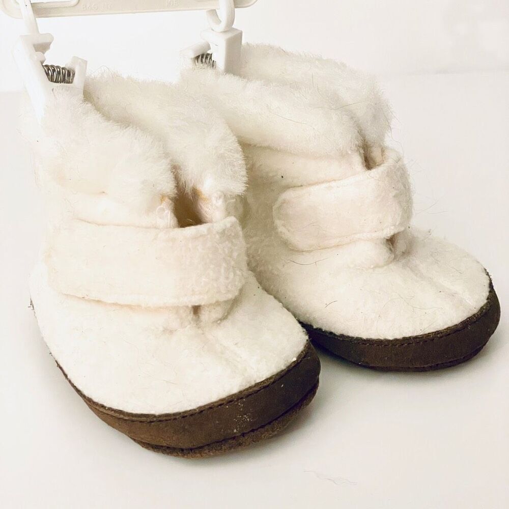 NWT Baby GAP Sz 3 Vintage Y2K Ivory & Brown sherpa Unisex Boy’s Girl’s Booties